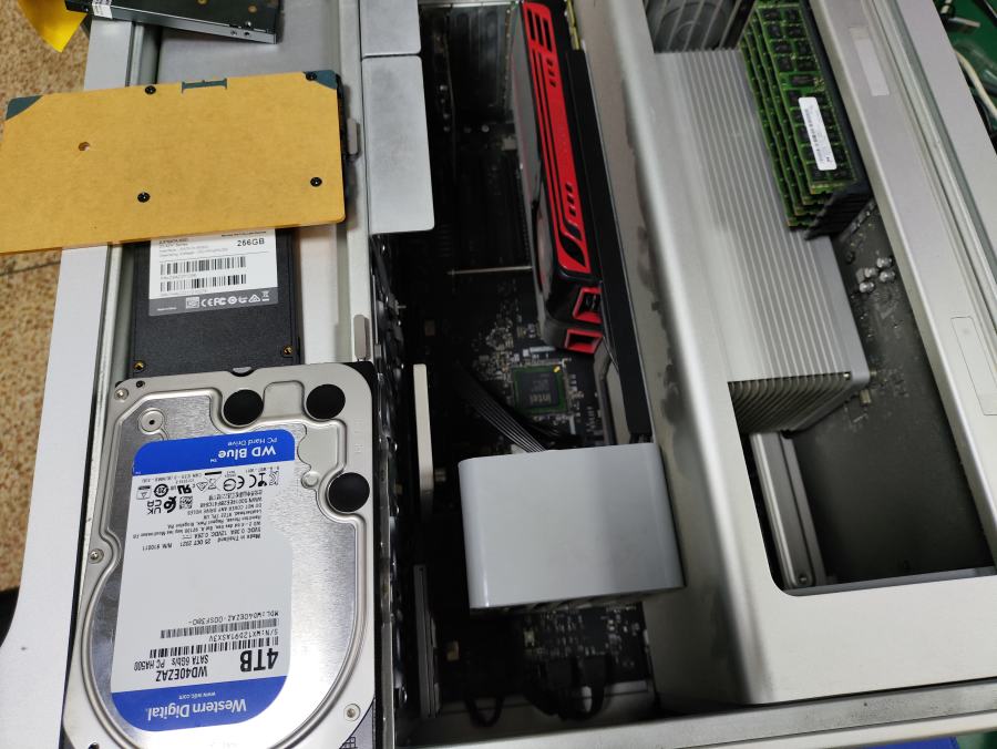 三星彩印的苹果电脑MacPro2011